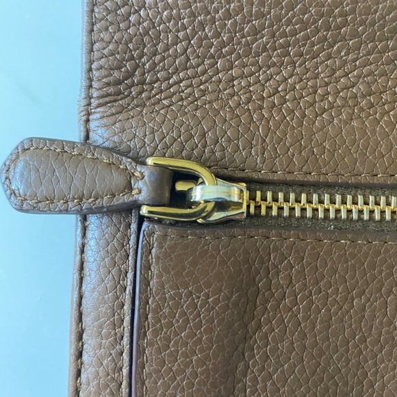 Gorgeous, authentic Prada camel leather wallet - Picture 14 of 14